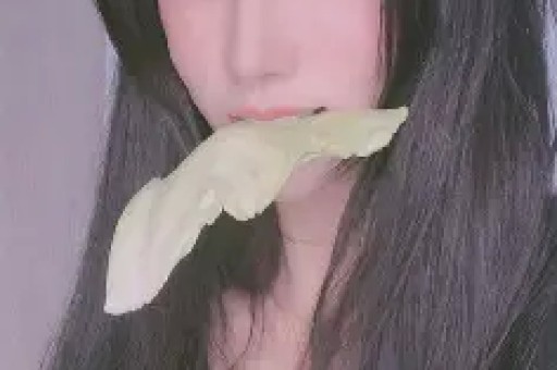 1天曝3大瓜！顶流女星签协议、约会激吻、知三当三各个炸裂