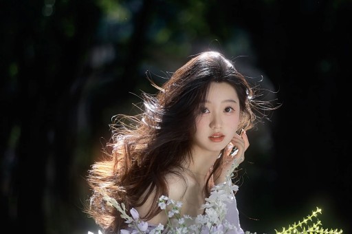 “渣女”谢芷蕙：与陈冠希的爱恨情仇300张艳照让人沸腾